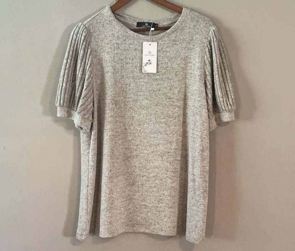 Lillusory Women's Short Sleeve Puff Ribbed Knit Tunic Top in Khaki Melange